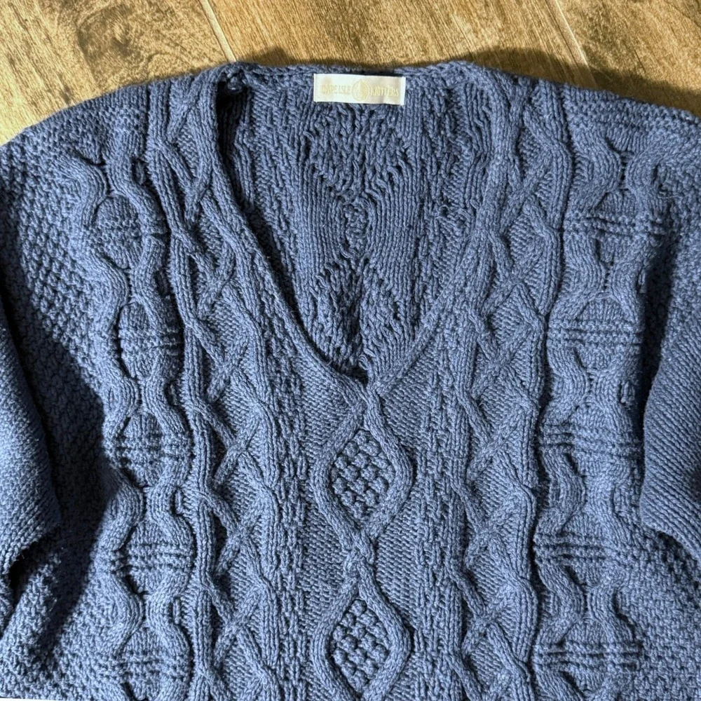 Cape Isle Knitters Vintage Women's Fisherman V Neck Cable Knit LS Sweater,Blue,L - Picture 3 of 11